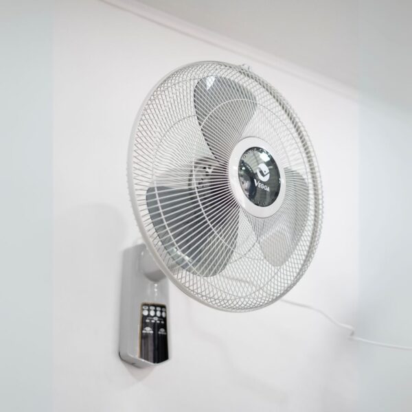 Ventilador de pared con control de 16”